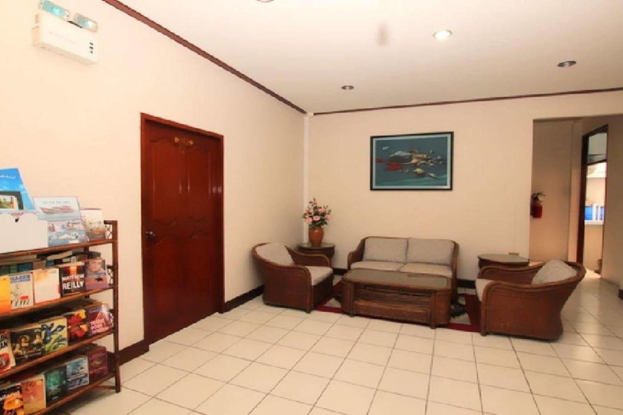 Baanbusarin Hotel Hua Hin Exterior photo